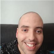 Me defino como una persona muy comunicativa, educado,me encanta los niños, y sobre todo me encanta jugar con ellos