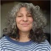 Prof en visio ou à domicile, je donne des cours de soutien de l'école au lycée. J'accompagne en orientation, mediation