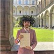 Docente di Filosofia impartisce lezioni di Filosofia per studenti del Liceo