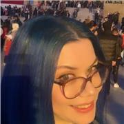 Ich bin Englischlehrerin und arbeite als Dozentin an einer Universität