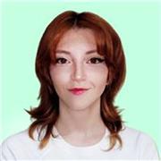 Laurea triennale in lingue con specializzazione in inglese. Disponibile per ripetizioni online.