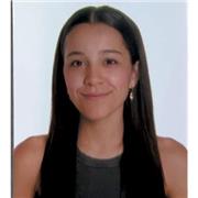 Estudiante de Administración de Empresas Titulada en B2 de Aptis. Clases orientadas  hacia primaria así como infantil