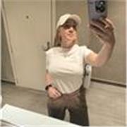 Profesora de Primaria en Argentina,  con años de experiencia , me fascina la lectura y escritura, talleres de escritura, etc.