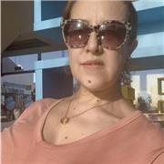 Laureato in letteratura francese e pronta ad aiutare gli studenti con i compiti e a dare lezioni private