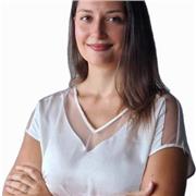 Profesora titulada en Filología Hispánica apasionada por la enseñanza y con vocación docente.