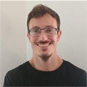 Profesor de Dibujo y Pintura con experiencia, que trabaja de forma online y presencial. La ubicación del estudio es en Santa Pola