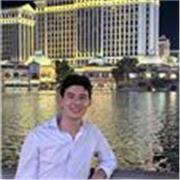 Insegnante di storia per studenti e appassionati, opero fisicamente in provincia di Varese ma sono disponibile anche online.
