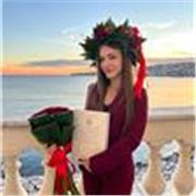 Laureata magistrale presso l’Università degli Studi di Napoli “L’Orientale”. Hai bisogno di aiuto per svolgere i tuoi compiti di inglese? Contattami pure! Offro massima serietà, disponibilità e flessibilità oraria, in base alle esigenze. 