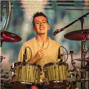 Aprende batería con Benjamín Zúñiga, baterista de Gondwana, Gepe y más