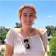 Profesore titulade en Bellas Artes y Moda con toda una vida invertida en el arte, imparto clases tanto presencial como online