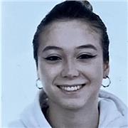 Estudiante de Traducción e Interpretación y Educación Social con experiencia en Castellano, inglés (C1) y francés (B1-B2).