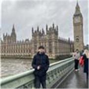 Profesor de clases de cualquier curso de la ESO y algunas materias de bachillerato