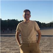 Estudiante para Guardia Civil imparte clases de matemáticas e inglés