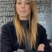 Psicóloga y psicopedagoga  con experiencia en diversidad funcional (12 años), así como en terapias, apoyo y clases de refuerzo