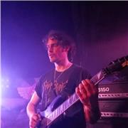 Imparto clases de guitarra para convertirte e una estrella del rock.