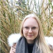Englisch für Klassen 5 bis 10 als Onlinestunde - Studentin mit C1 Sprachniveau und Erfahrung in der Schülerhilfe