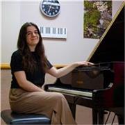Aprende piano de forma divertida y personalizada con profesora titulada, clases para todas las edades y niveles