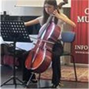 Offro lezioni di chitarra e violoncello