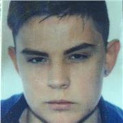 Profesor de Matemáticas joven y confiado para dar clases de Matemáticas a alumnos desde primaria hasta secundaria.