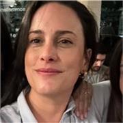 Profesora de Lengua Española orientada a Niños