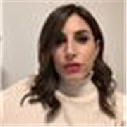 Laureata in Scienze Politiche e laureanda in lettere, offre lezioni in materie umanistiche