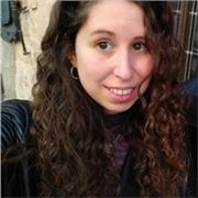 Graduada en Química imparte clases de matemáticas, química, física, estadística y biología
