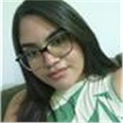 Apaixonada por palavras, ofereço aulas inspiradoras a tudo o que tange a língua portuguesa; de redação a literatura