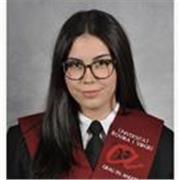 Graduada en Filología Inglesa, imparto clases de inglés a niños, adolescentes y adultos, adaptadas al nivel y necesidades. 