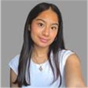 Estudiante de Sociología en la UPNA con vocación por la enseñanza. Ofrezco clases de apoyo escolar.