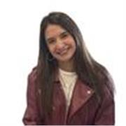 Profesora de Inglés nativa, con más de 3 años de experiencia. 