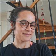 Profesora Hatha Yoga, Asthanga Vinyasa Yoga, Yoga Personas Mayores y diplomada en Fisiología Clínica del Ejercicio Físico ECNT