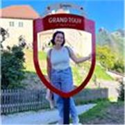 A native English speaker who is passionate about teaching!