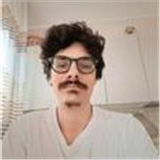 Filosofia e storia non sono solo date e teorie: sono mappe per comprendere il nostro presente. Scoprile con me a Parma (o online).