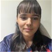 Joven con actitud y muy buena en mates dar clases a niños de primaria