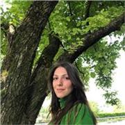 Laureata in Scienze naturali e studentessa di Biotecnologie vegetali, imparartisce lezioni di Biologia e Genetica