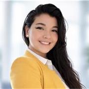 Maestra de Inglés con más de 8 años de experiencia enfocada en inglés conversacional