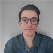 Studente universitario di informatica fornisce lezioni di inglese