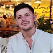 Autodidacta músical con experiencia en piano y guitarra ofrece clases de lenguaje musical