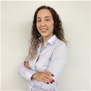 Doy clases de economía nivel ESO y Bachillerato. También doy clases de macro y micro economía para los alumnos de primero de carrera