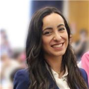 insegnante per aiuto compiti, laureata in Lettere