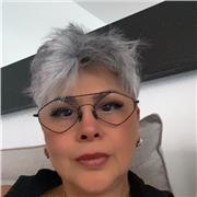 Super organizada ,capaz de manejar cualquier situación y muy dinámica