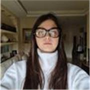 Ragazza Universitaria di Lingue impartisce ripetizioni di inglese