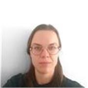 Profesora cualificada con 8 años de experiencia. Certificada en Proficiency. Clases personalizadas