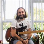One-to-one guitar tutor based in South East London