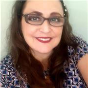 Professora de ensino fundamental I e II, coordenadora pedagógica. Licenciatura plena em História