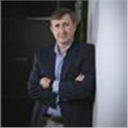 Profesor de Coaching para todas las edades y niveles con énfasis en coaching empresarial para el desarrollo de equipos 