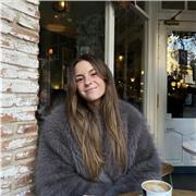 Profesora titulada en biotecnología con experiencia de profesora en clases de matemáticas, química y biología. toda la ESO, 1º y 2° bach