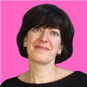 Commence à parler l'anglais en ligne avec la prof expérimentée et passionnée