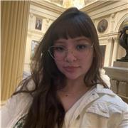 Professora particular de inglês com 8 anos de experiência trabalhando com crianças, adolescentes e adultos! Let’s talk! :)