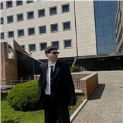 Lezioni su misura per studenti di scuola media e biennio superiori: metodo chiaro, risultati reali.”
